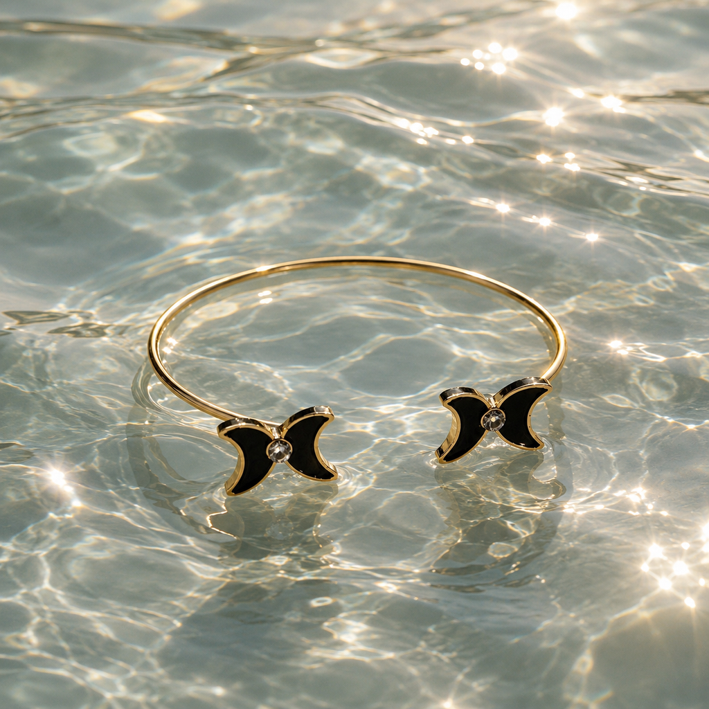 Grace Bow Minimalistic Bracelet